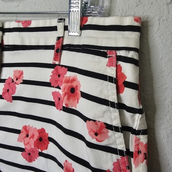 Elle Striped Floral Chino Walking Shorts‎ Women Pink Black White Size 12 - Picture 3 of 14